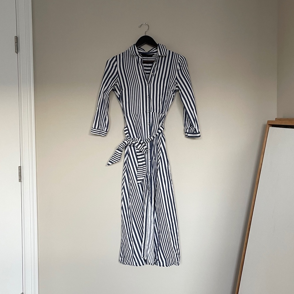 Quarter sleeve blue and white striped midi dress